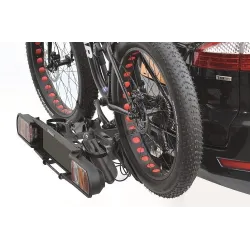 Porte-vélos pour 3 vélos ( 2 électriques possible). Protection carbone